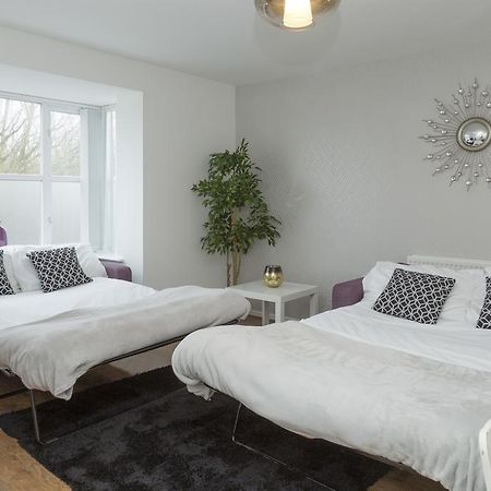 Quiet Riverside Apartment Лондон Экстерьер фото